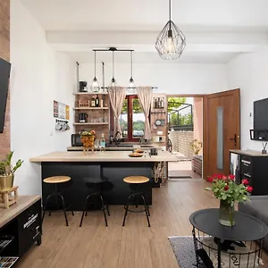 Ingrid Apartman